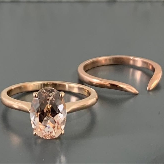 Rose gold and pink morganite engagement ring and rose gold wedding band